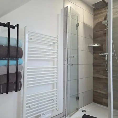 아파트 Helle Haus 29a, 2. Obergeschoss Deensen