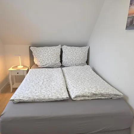 Helle Haus 29a, 2. Obergeschoss * Deensen